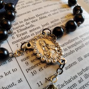 Black w: Gold Crackle Rosary-2