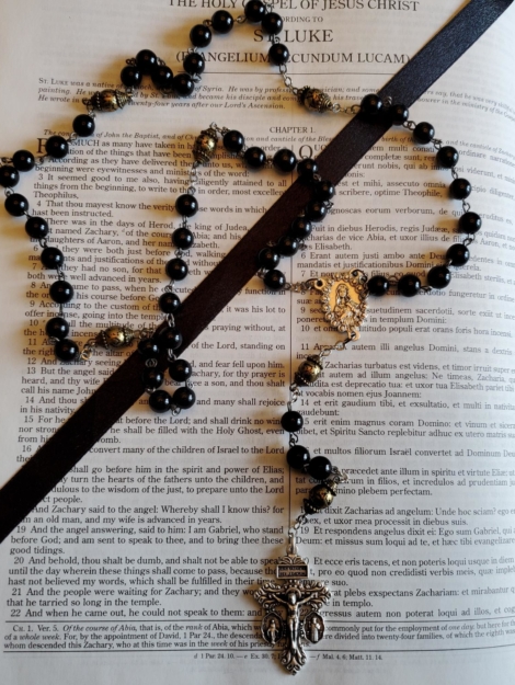 Black w: Gold Crackle Rosary