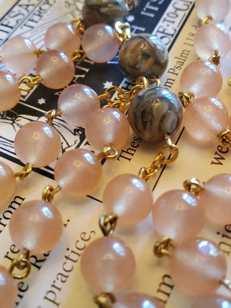 Rose Holy Face Center Rosary-4